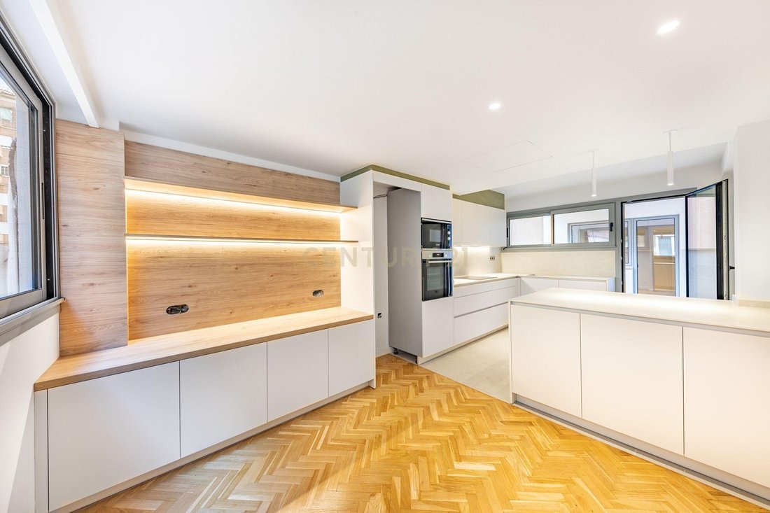 Apartment in Sarrià-Sant Gervasi, Barcelona, Spain 1 - 17725455