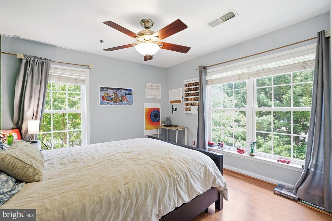 Condo in Hybla Valley, Virginia, United States 5 - 18086630