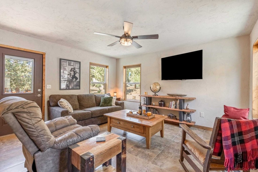 House in Terrebonne, Oregon, United States 5 - 18084057