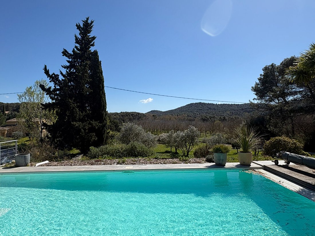 Villa in Secteur Est, Pernes-les-Fontaines, France 2 - 18083599