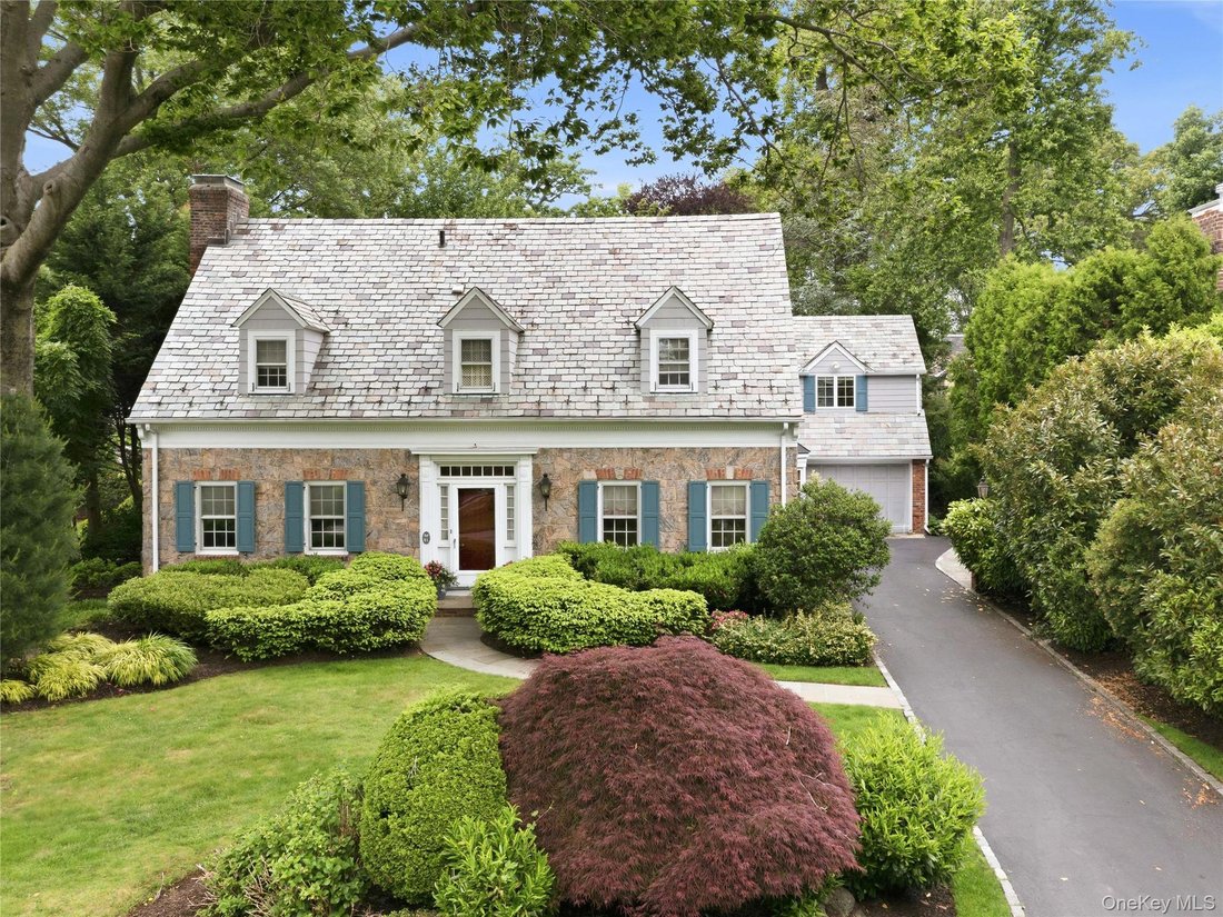 House in Manhasset, New York, United States 2 - 18086771