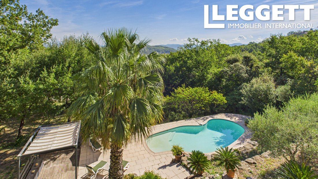 Villa in Le Cannet-des-Maures, Provence-Alpes-Côte d'Azur, France 2 - 18087353