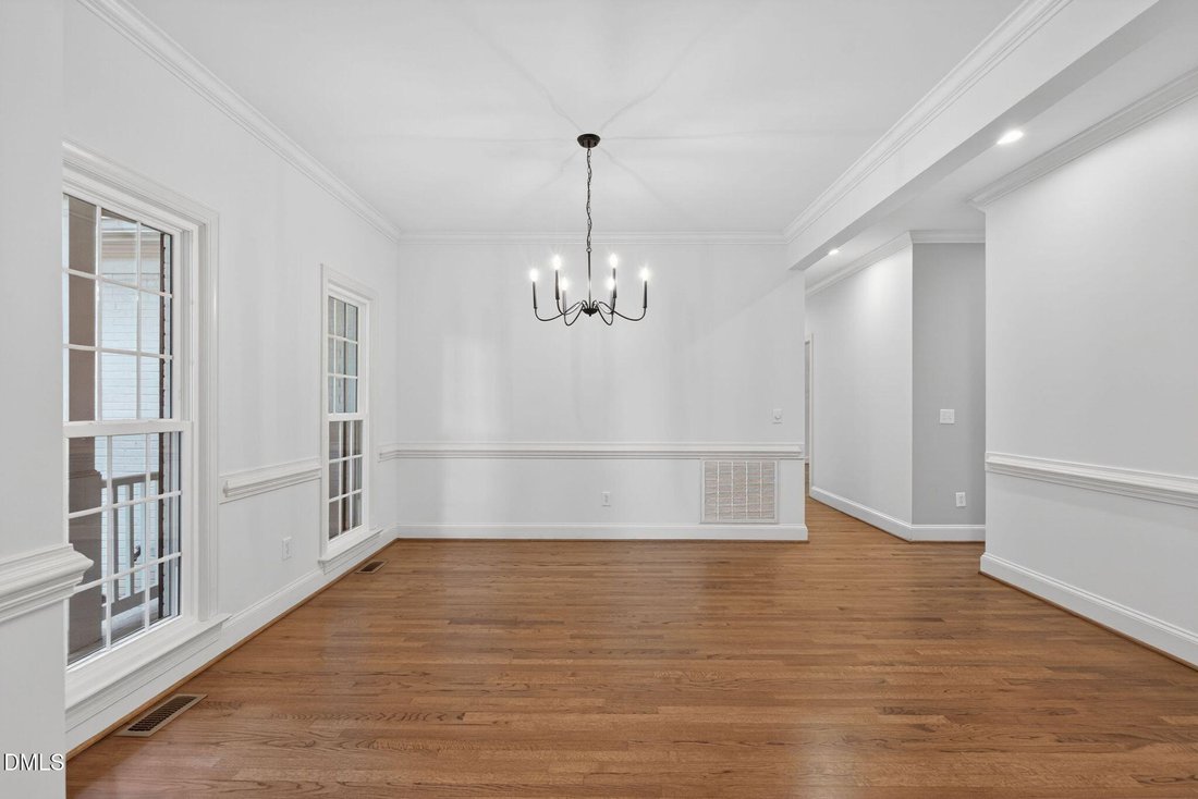 Maison à Cary, Caroline du Nord, États-Unis 5 - 18082489