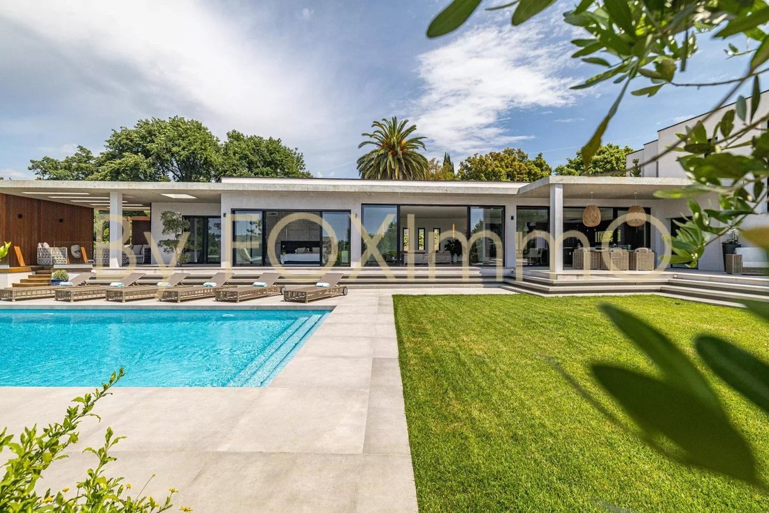 Villa in Vallée Verte-Issarts-Vignasses, Biot, France 2 - 15674260