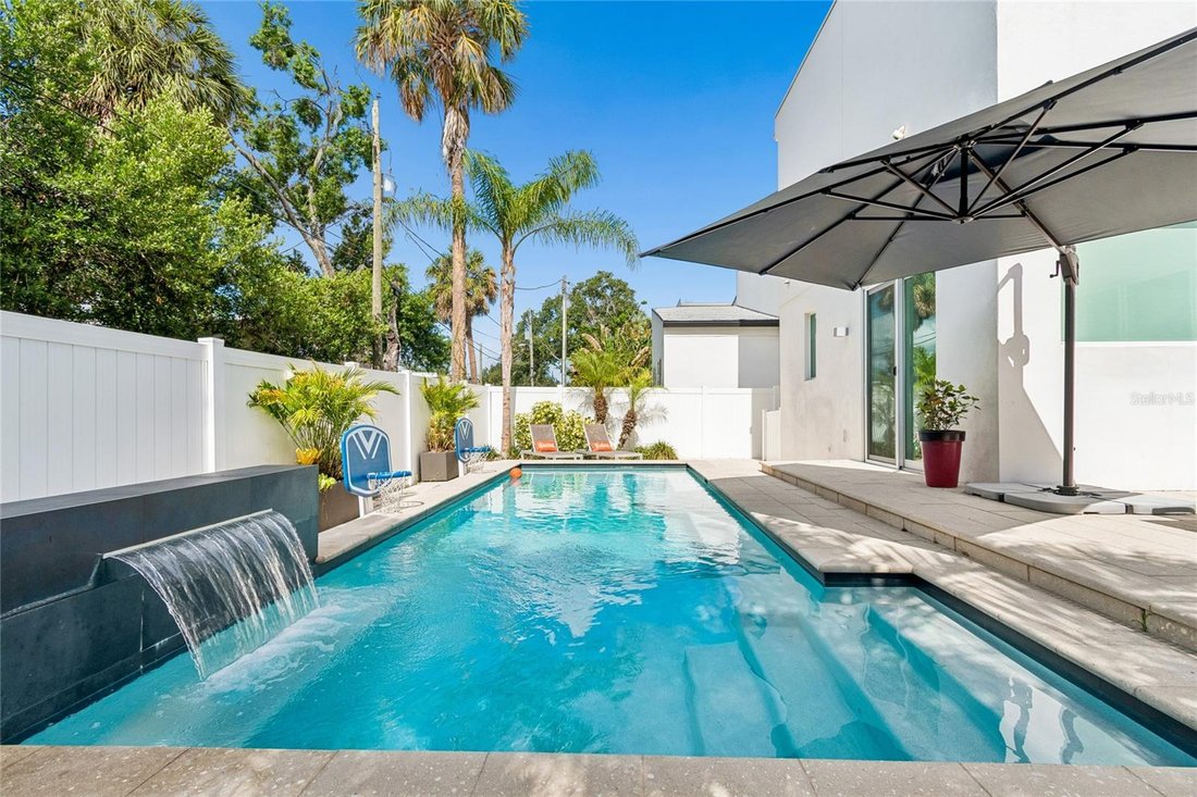 House in Tampa, Florida, United States 1 - 18085085