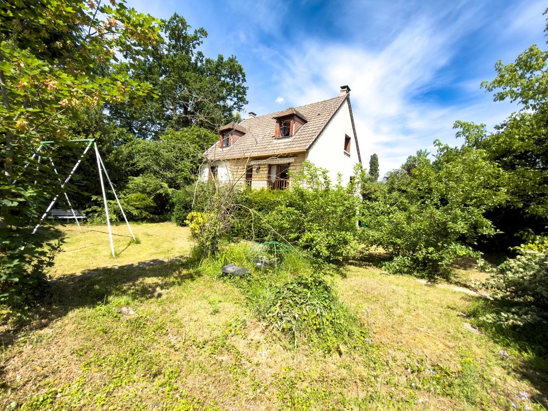 House in Les Pavillons-sous-Bois, Ile-de-France, France 2 - 18083285