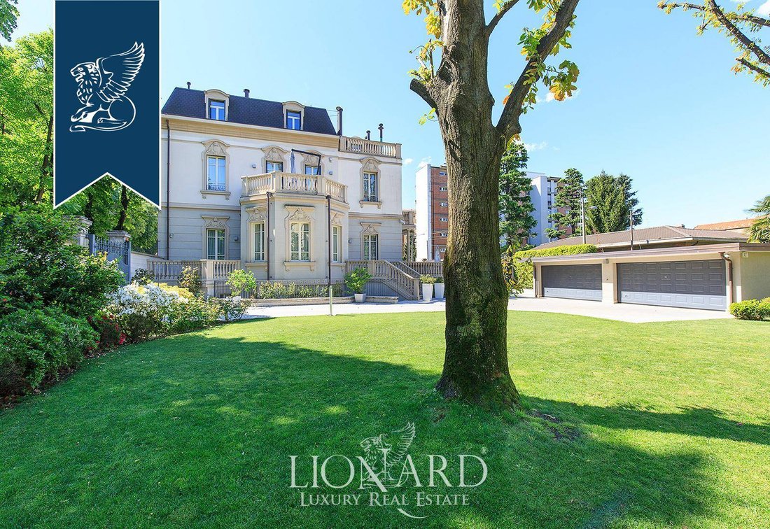 Villa in Center, Gallarate, Lombardy 5 - 18087546