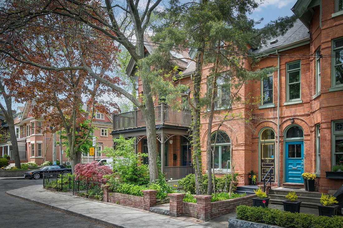 House in Toronto, Ontario, Canada 2 - 18080875