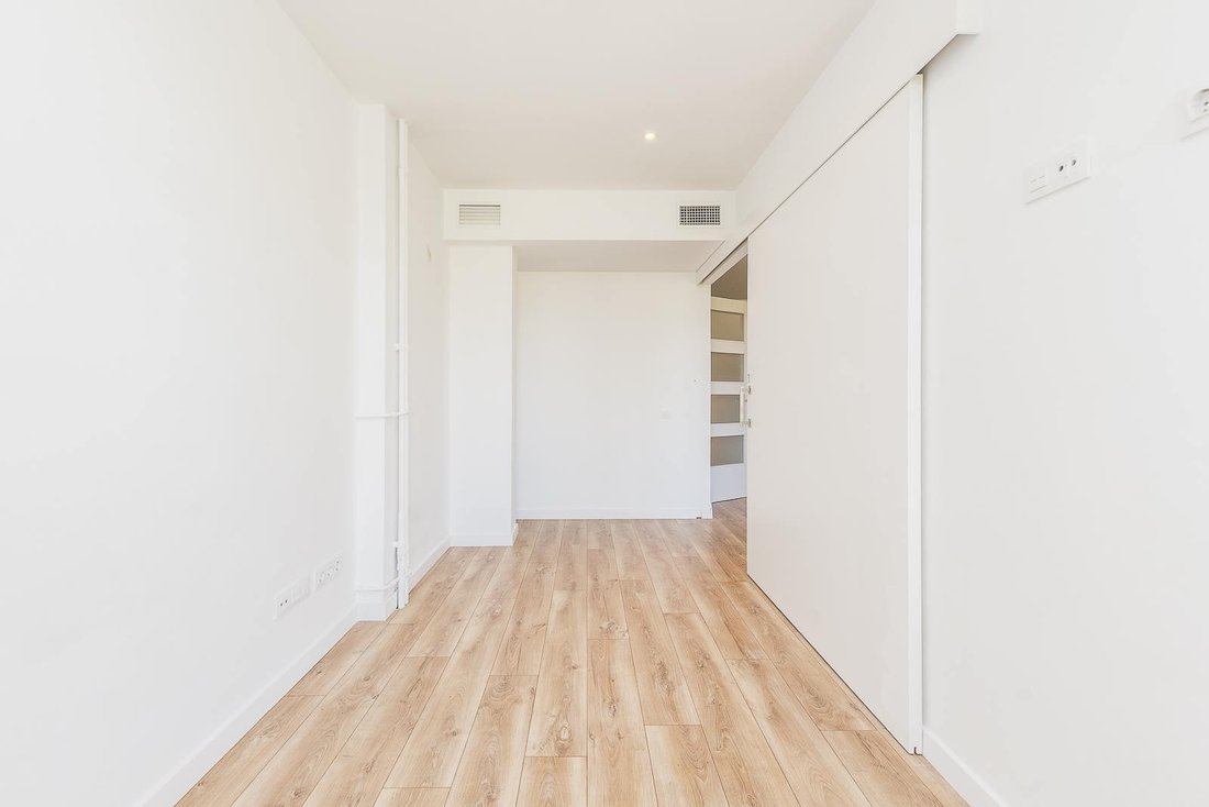 Apartment in Ciutat Vella, Barcelona, Spain 5 - 18081472