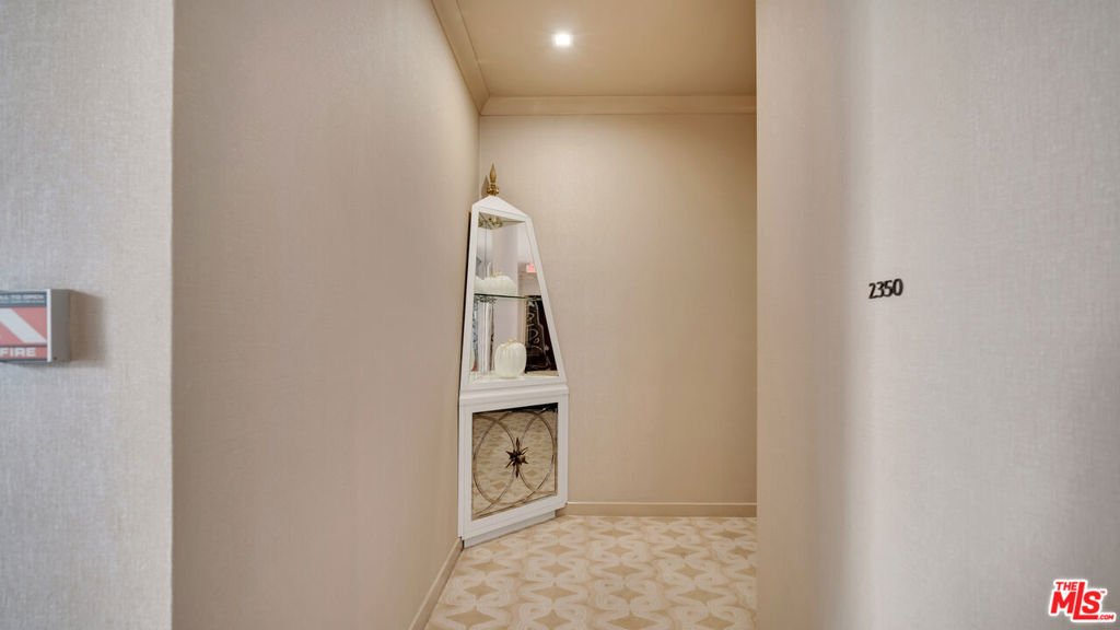 Condo in Los Angeles, California, United States 4 - 18086880