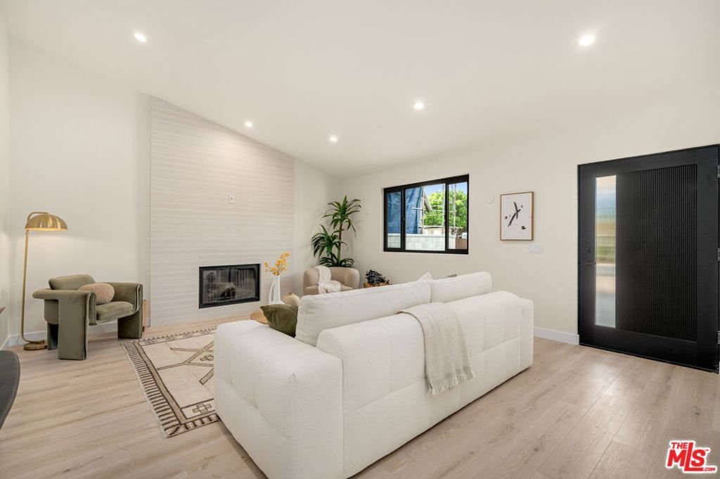 House in Los Angeles, California, United States 5 - 18086812