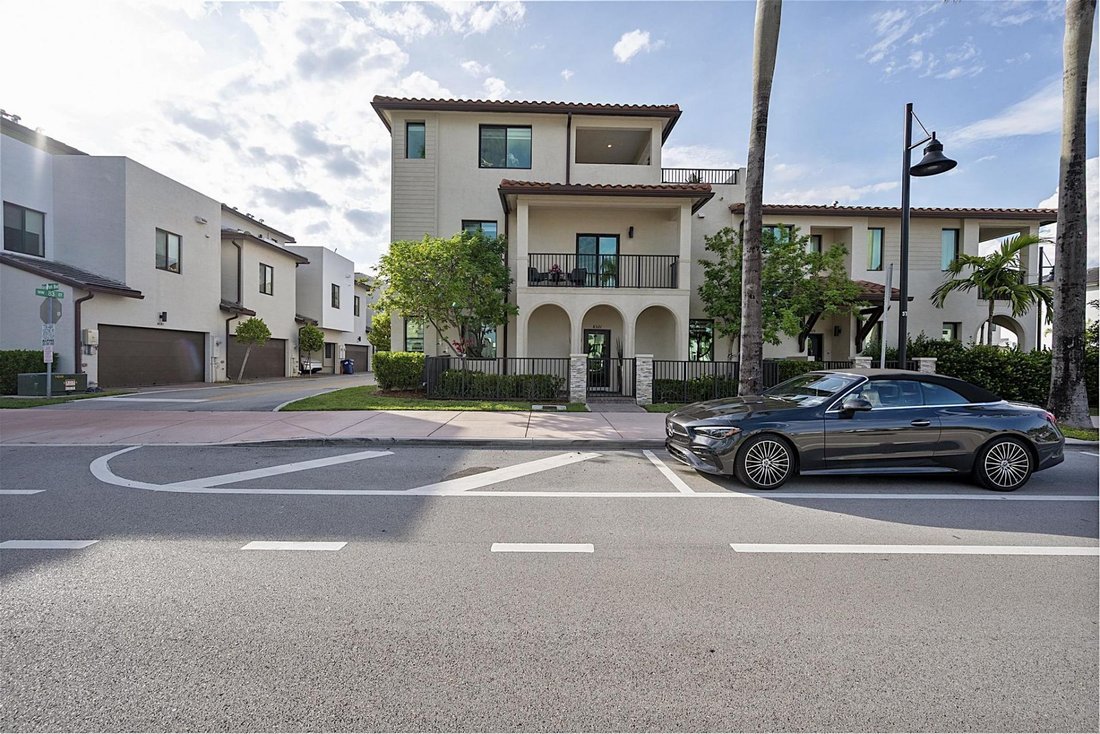 House in Miami Springs, Florida, United States 5 - 18088084