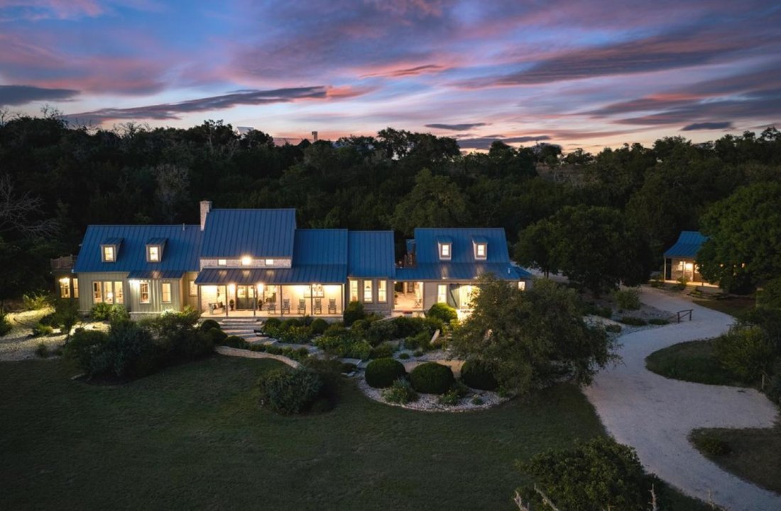 House in Fredericksburg, Texas, United States 3 - 18089791