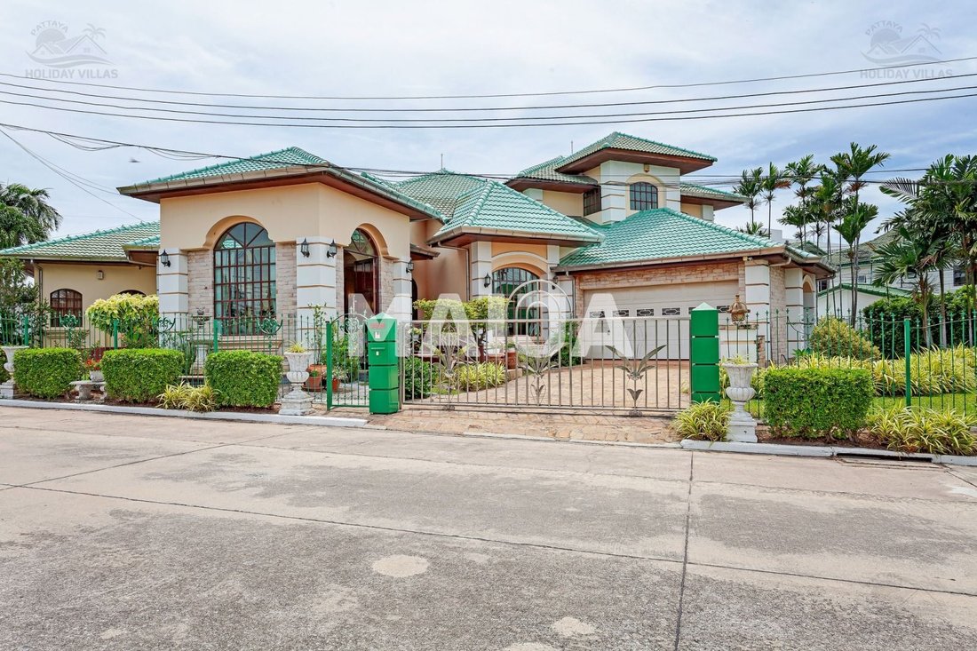 Villa in Pattaya City, Chon Buri, Thailand 1 - 18085065
