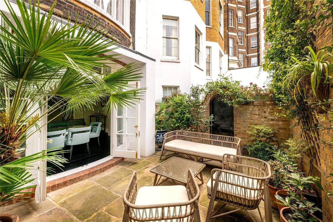 Apartment in Mayfair, Westminster, England 2 - 18088657