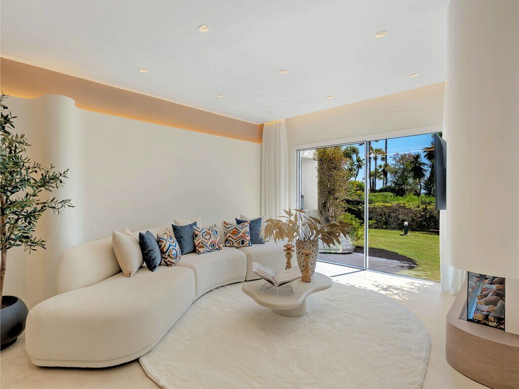 Apartment in Cancelada, Estepona, Andalusia 3 - 18086543