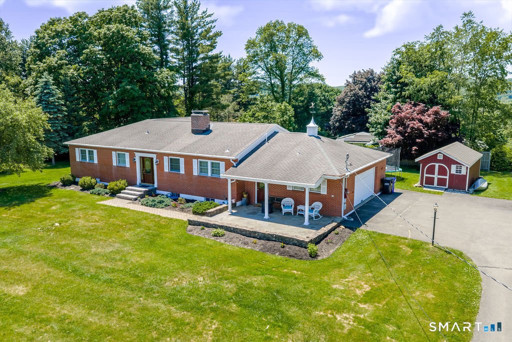 House in Newtown, Connecticut, United States 1 - 18087298