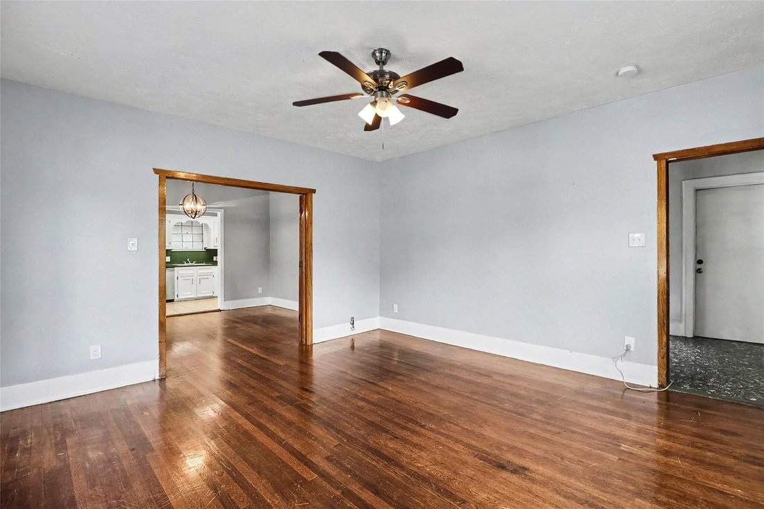 Houston, Texas, United States 5 - 18085812