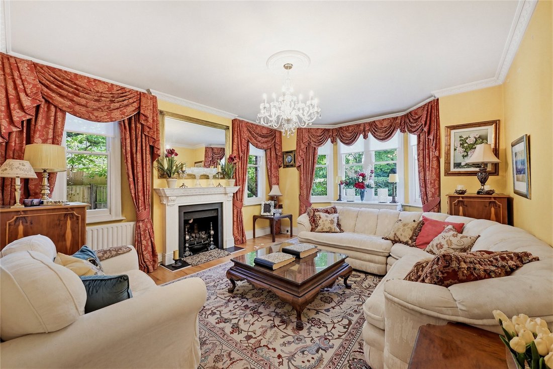 House in Chiswick, Hounslow, England 3 - 18082472