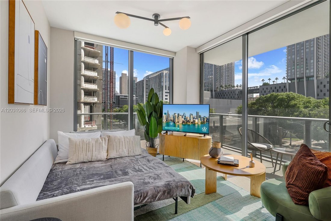 Condo in Miami, Florida, United States 1 - 18085520