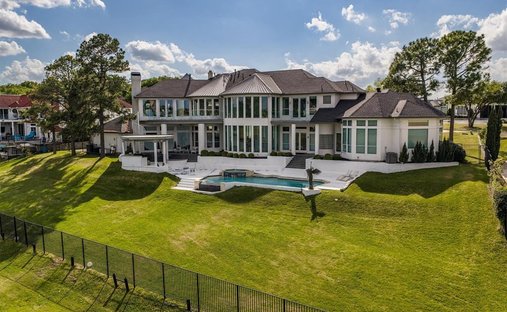 House in Lewisville, Texas, United States 1