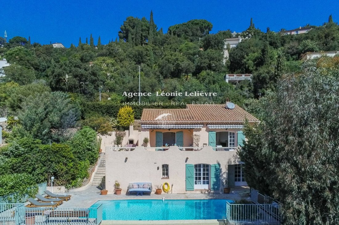 Villa in Les Issambres, Roquebrune-sur-Argens, France 1 - 18083313
