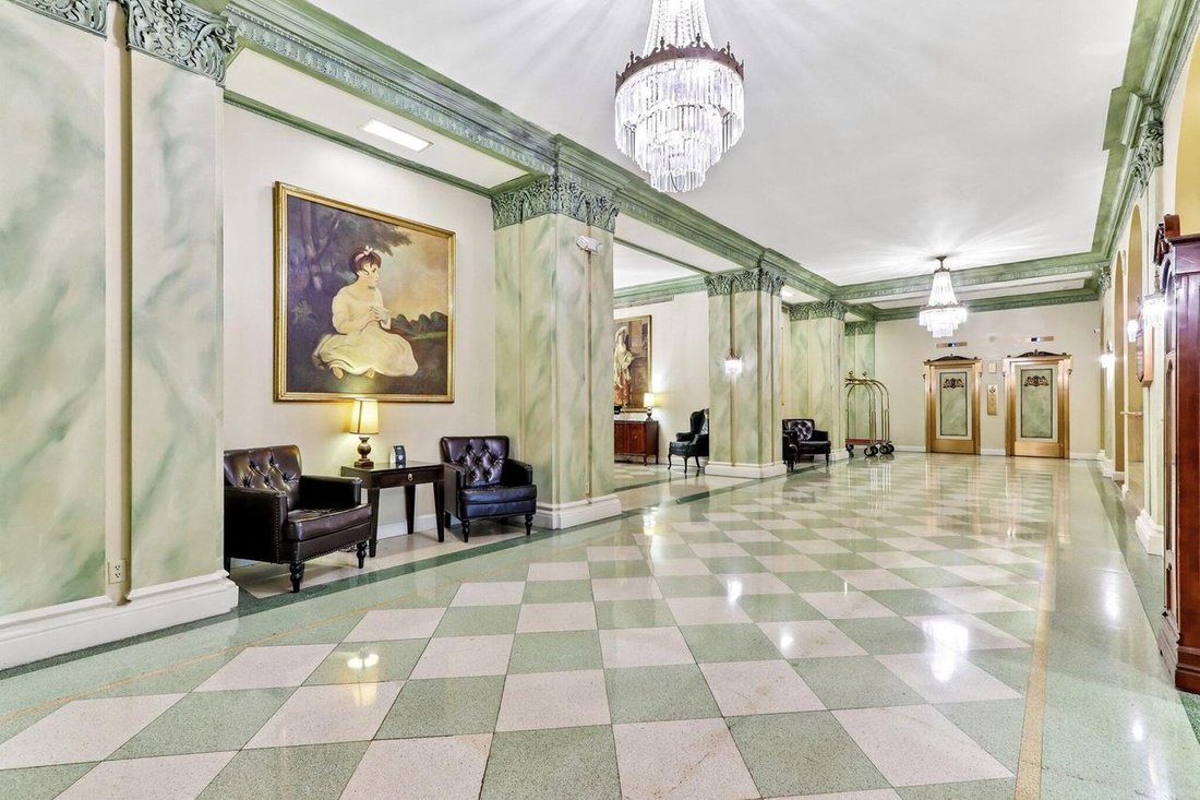 Condo in Milwaukee, Wisconsin, United States 5 - 18065788