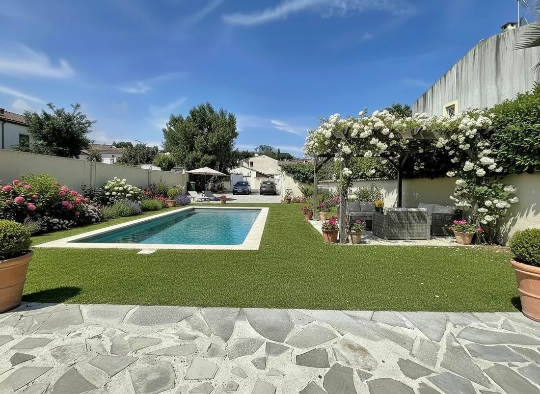 House in Esperes, Villeneuve-Loubet, France 1 - 16991054
