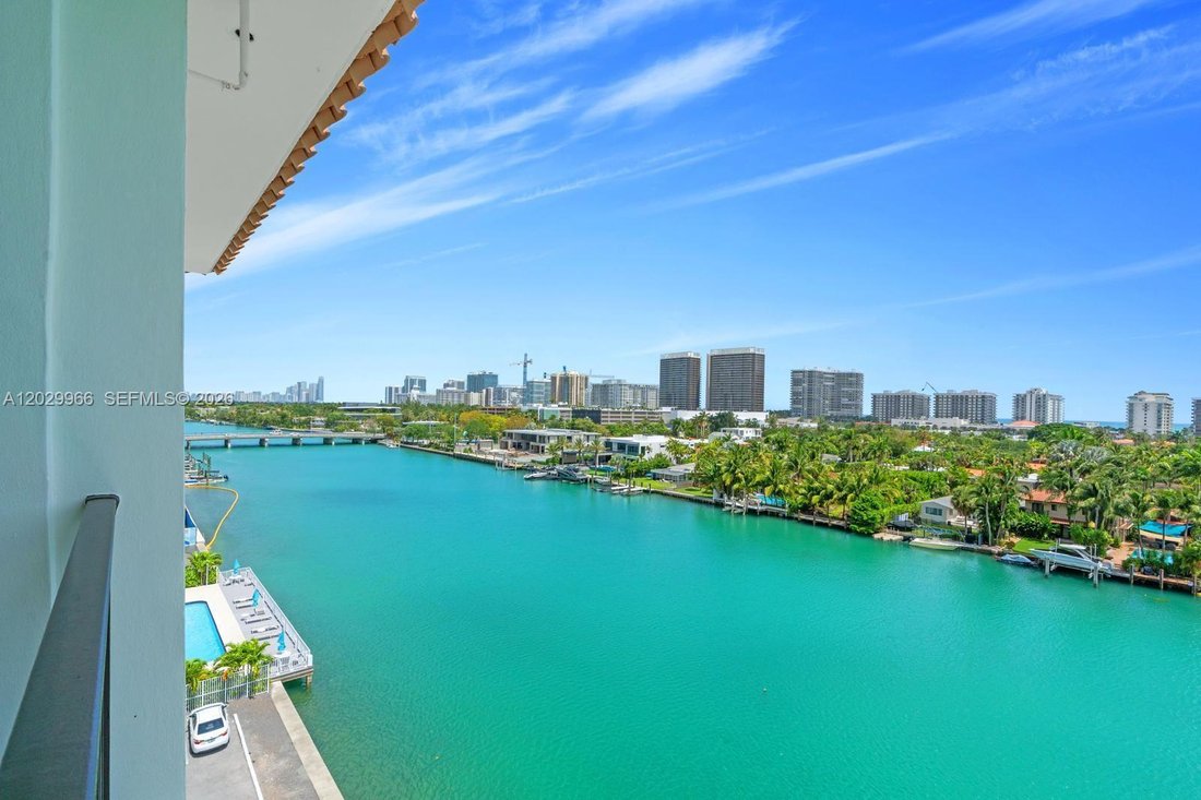 Condo in Bal Harbour, Florida, United States 1 - 18085490