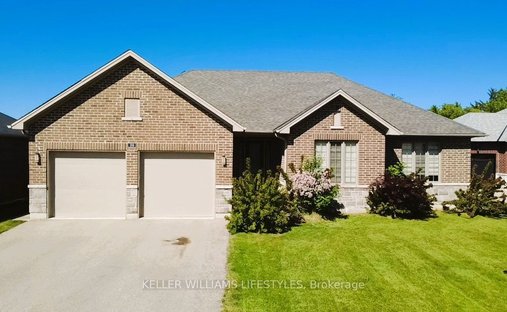 House in Dutton, Ontario, Canada 1