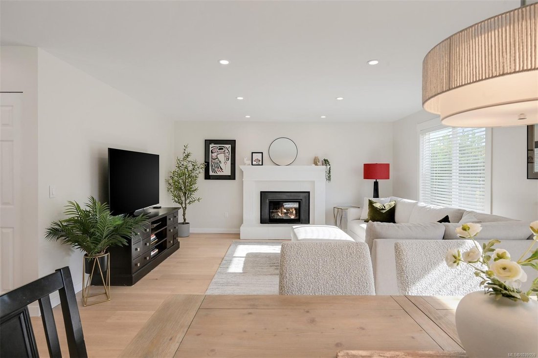 House in Sidney, British Columbia, Canada 4 - 18086656