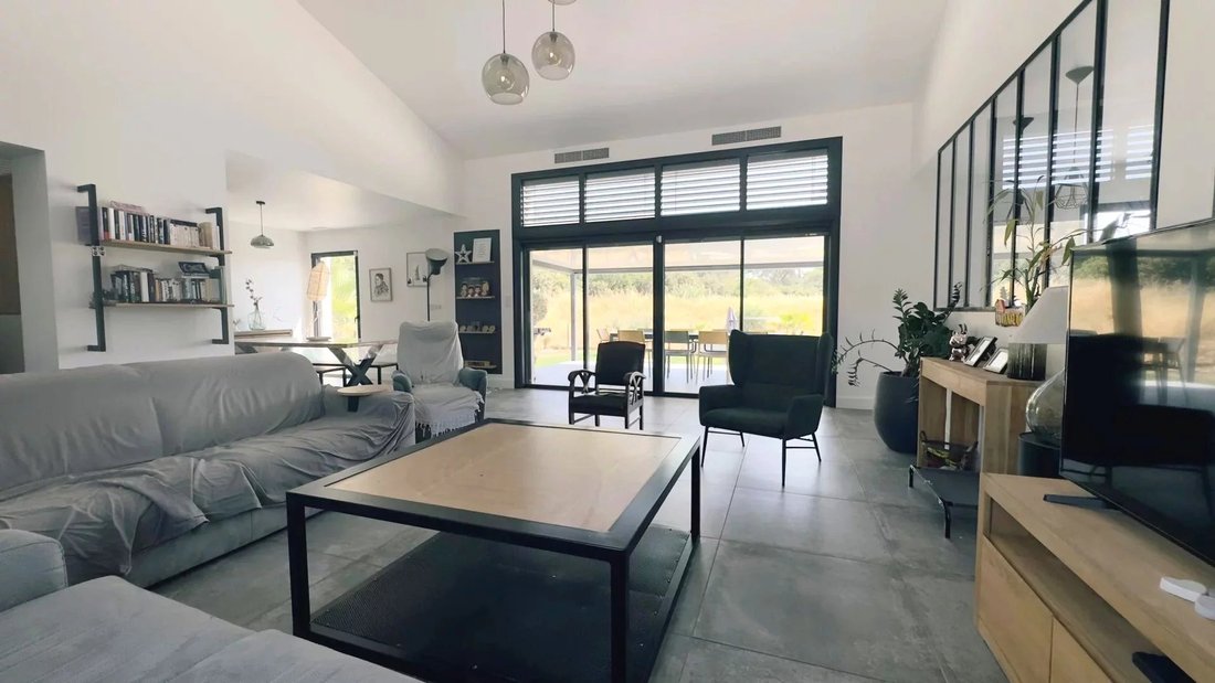 Villa in Rognes, Provence-Alpes-Côte d'Azur, France 5 - 18084529