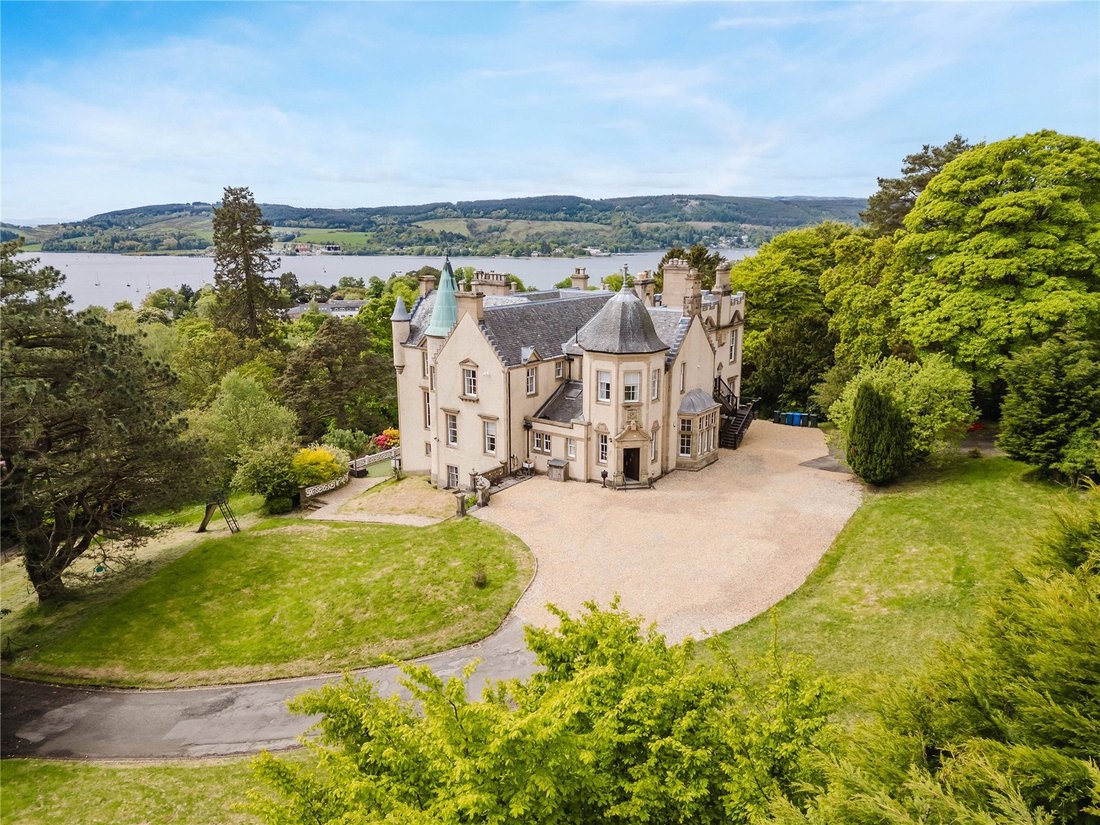 House in Rhu, Scotland 1 - 18082515