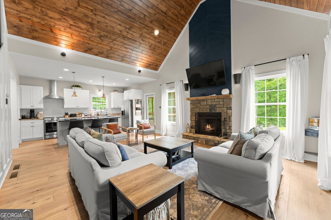 House in Clarkesville, Georgia, United States 3 - 18082699