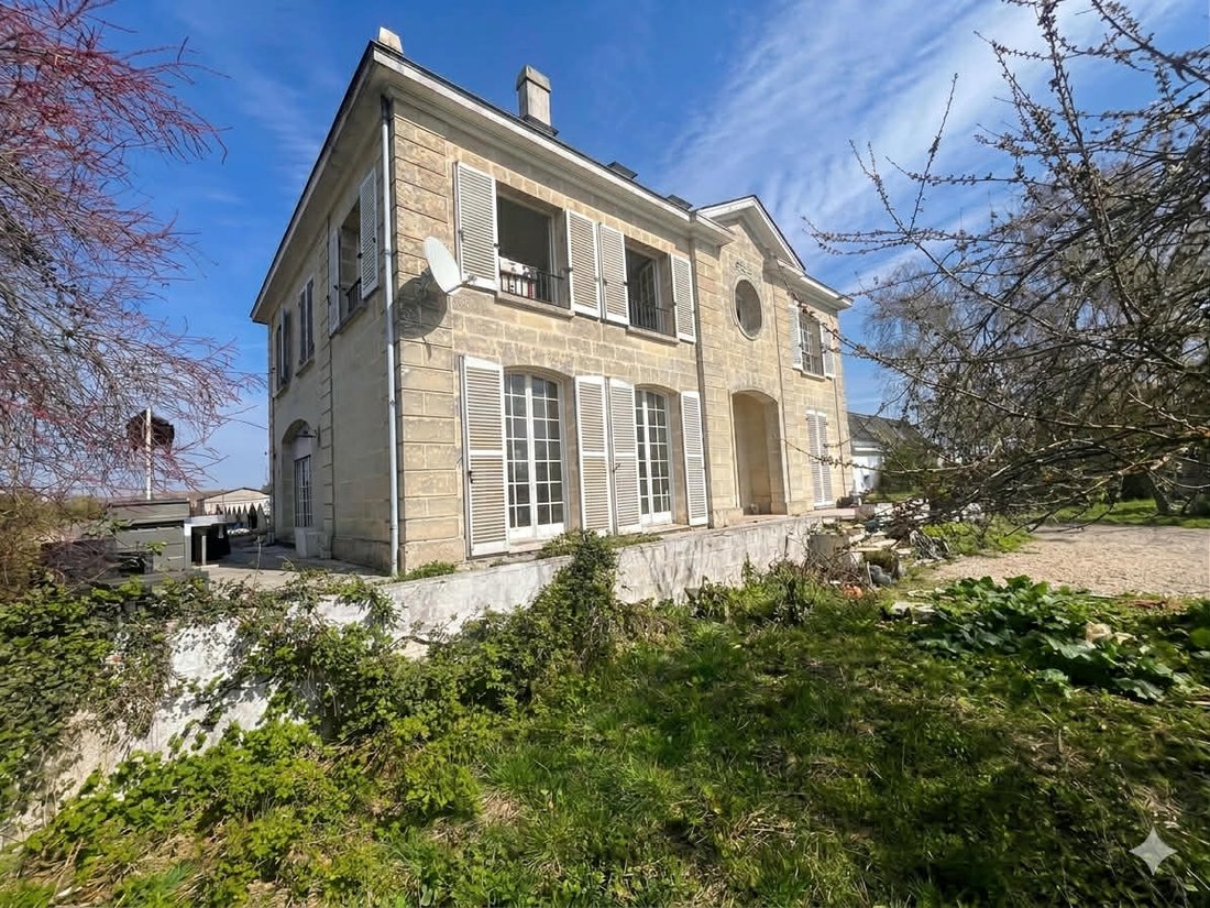 Villa in Marolles-en-Hurepoix, Ile-de-France, France 1 - 18083575