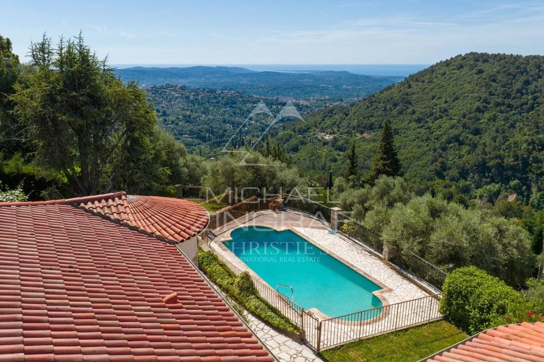 Villa in Grasse, Provence-Alpes-Côte d'Azur, France 2 - 18082985