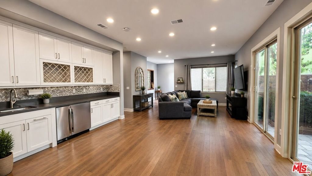 House in Irvine, California, United States 5 - 18086827