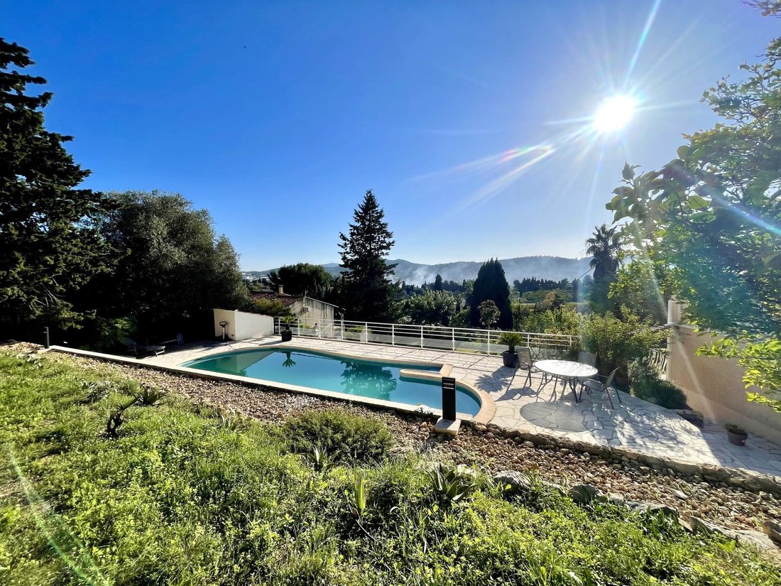 House in Nord Est, Ollioules, France 2 - 18084032