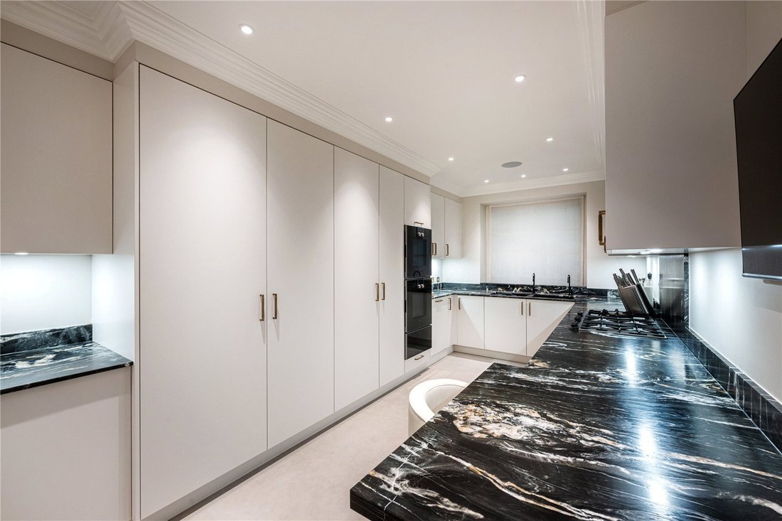 Apartment in Mayfair, Westminster, England 3 - 18088657