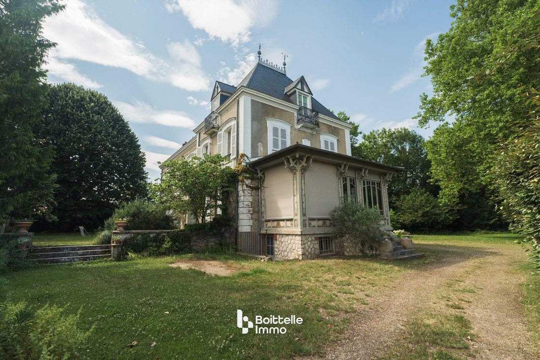 House in Varennes-sur-Seine, Ile-de-France, France 2 - 18082263