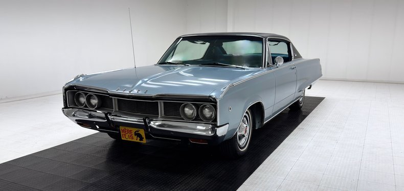 Coupe in Morgantown, United States 1 - 18089143