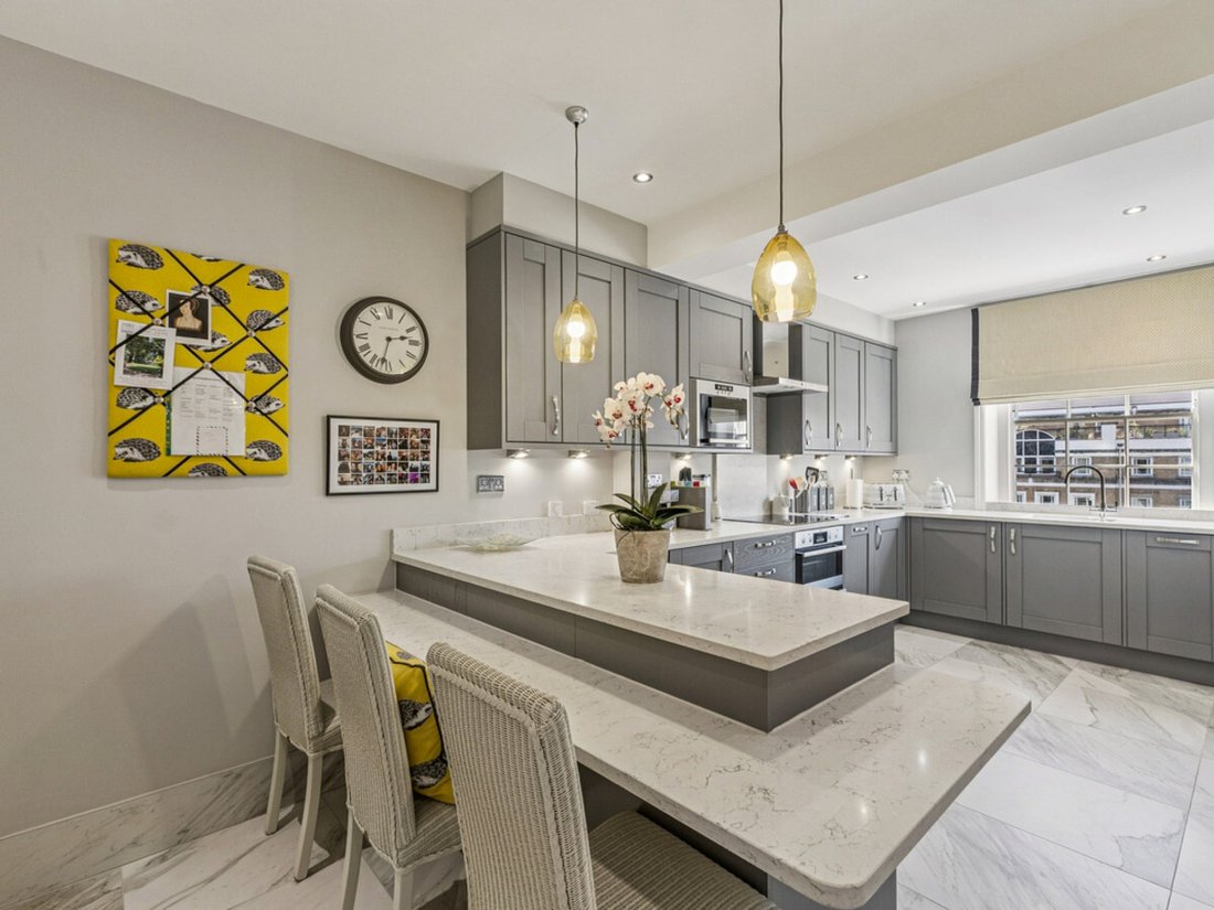 Apartment in Ebury, Westminster, England 4 - 18087372