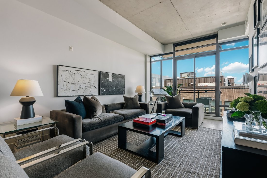Condo in Toronto, Ontario, Canada 4 - 18089813