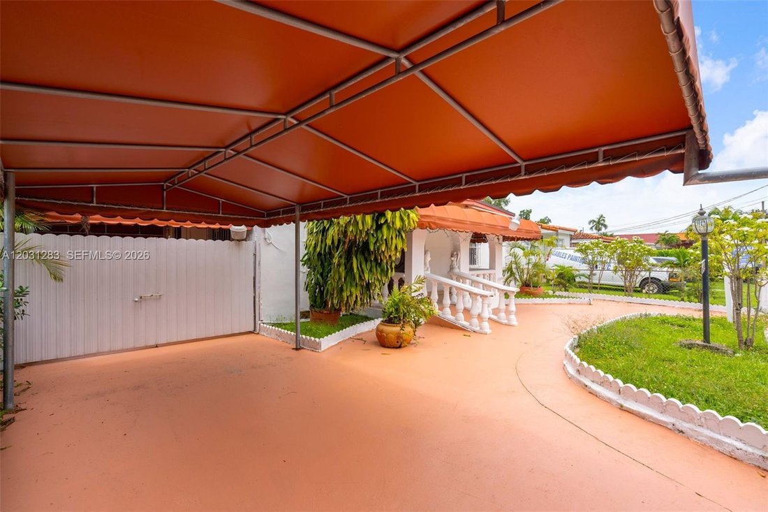 House in Miami, Florida, United States 2 - 18085556