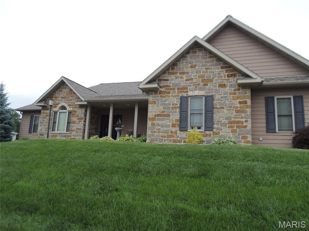 House in Greenville, Illinois, United States 4 - 18084940