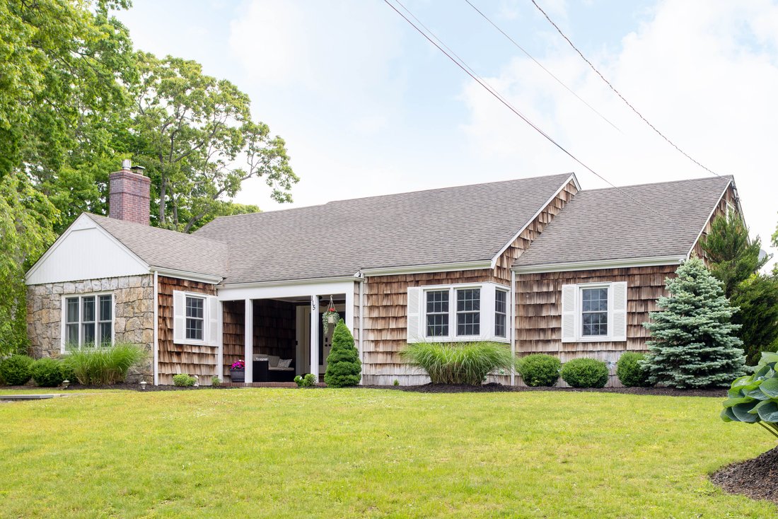 House in East Patchogue, New York, United States 1 - 18082857