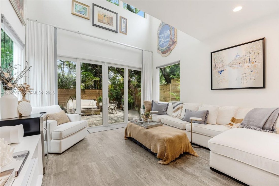 Casa en Miami, Florida, Estados Unidos 3 - 18088080