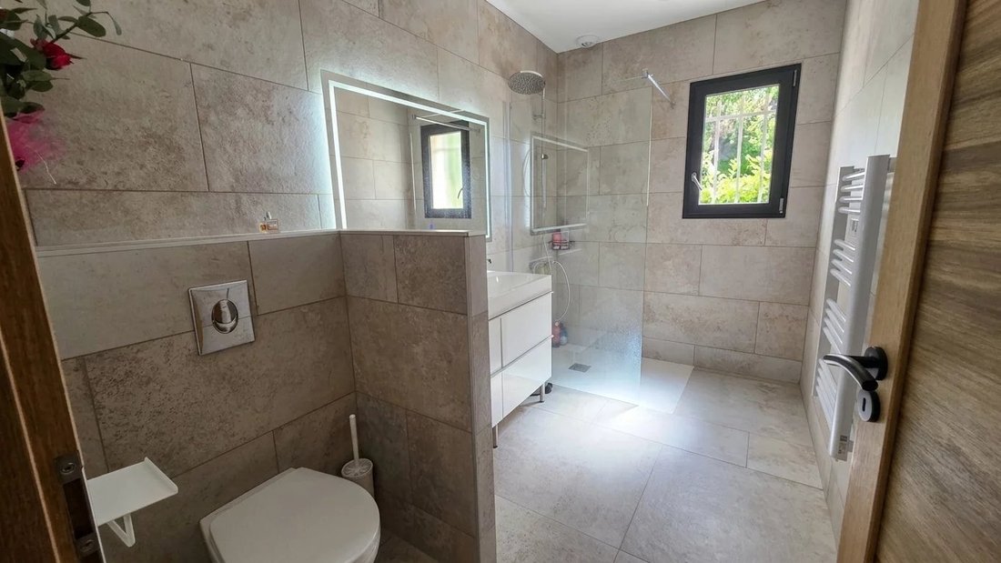 House in Zone Urbaine, Lambesc, France 5 - 18084547