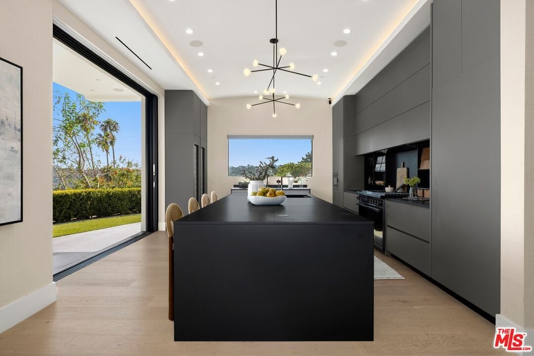 House in Beverly Hills, California, United States 5 - 18083388