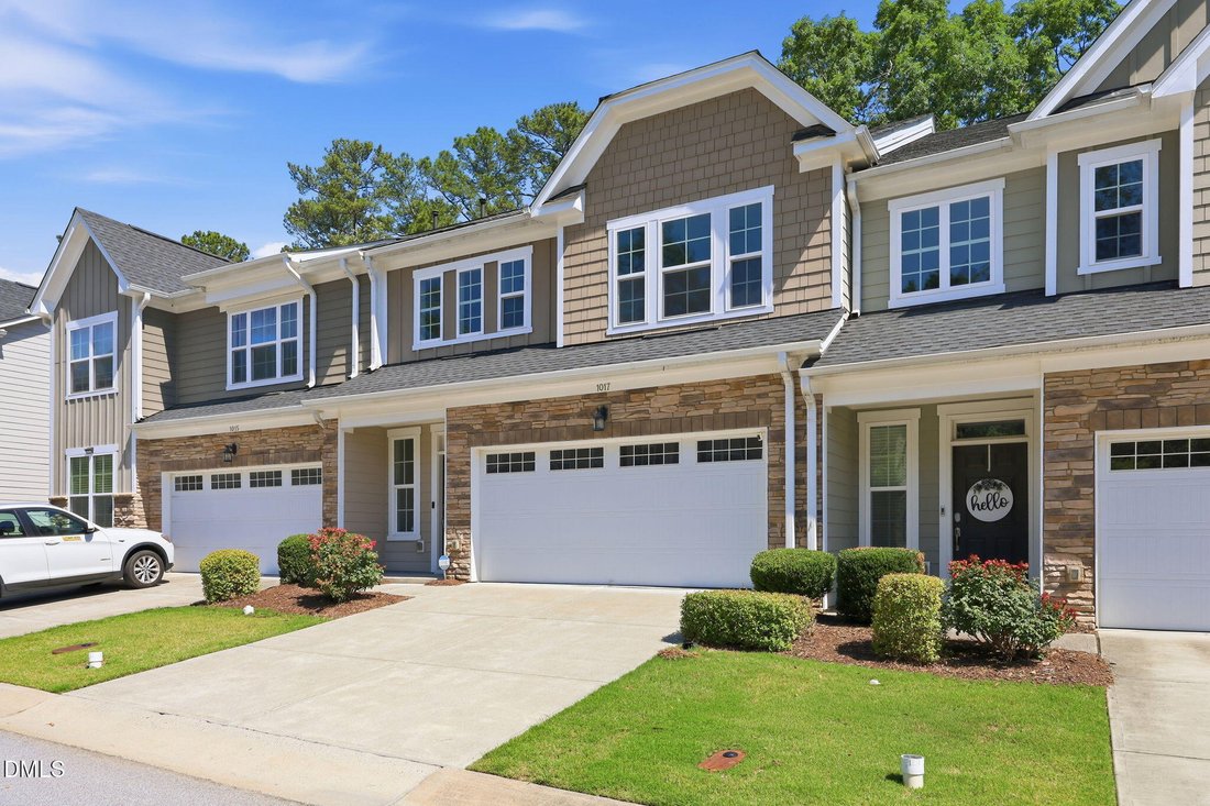 Townhouse in Cary, North Carolina, United States 2 - 18081303